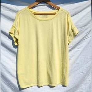 Eddie Bauer 100% Cotton, Yellow T-shirt, Great Pre-loved Condition, Soft!